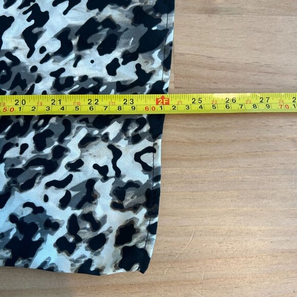 Vince Camuto Womens Loose Raglan Animal Print Blouse XS Natural Taupe - Picture 11 of 11